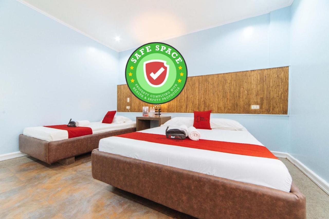 Reddoorz @ N Roldan Street Hotel Kalibo Ngoại thất bức ảnh