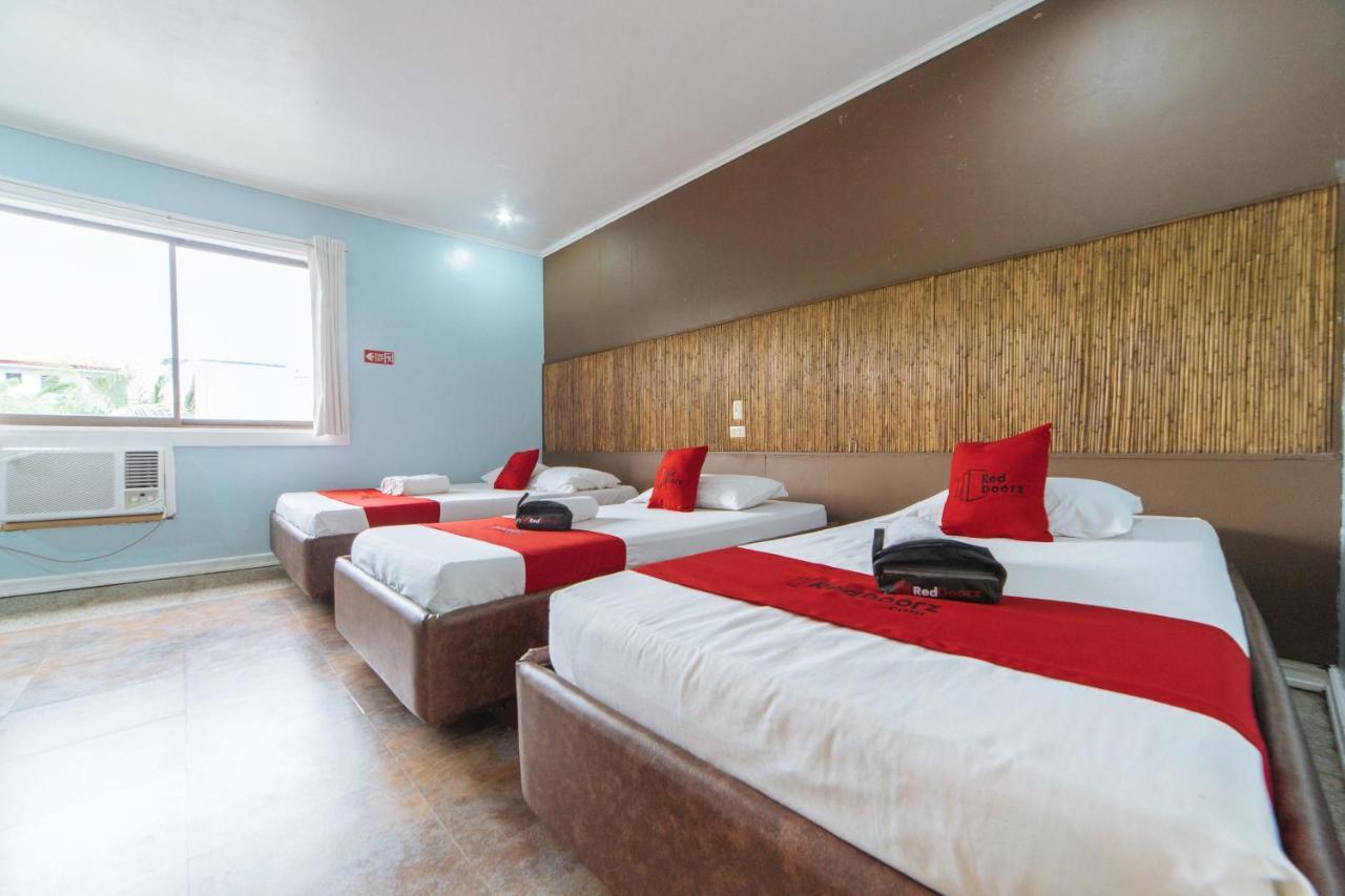 Reddoorz @ N Roldan Street Hotel Kalibo Ngoại thất bức ảnh