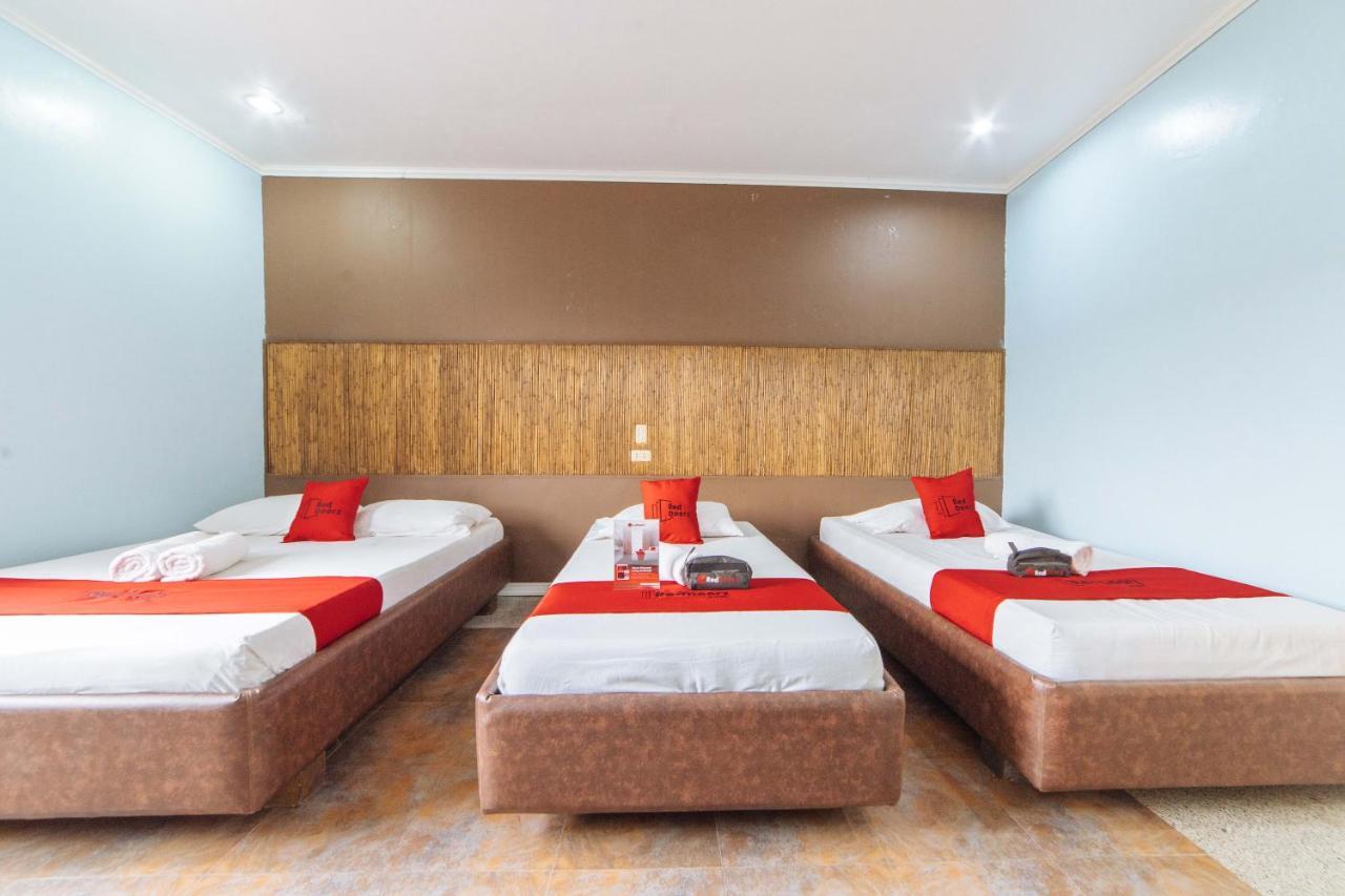 Reddoorz @ N Roldan Street Hotel Kalibo Ngoại thất bức ảnh