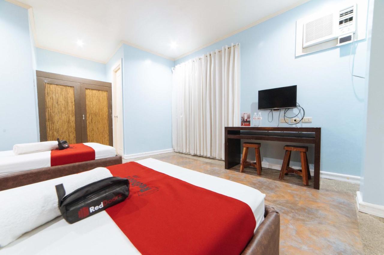 Reddoorz @ N Roldan Street Hotel Kalibo Ngoại thất bức ảnh
